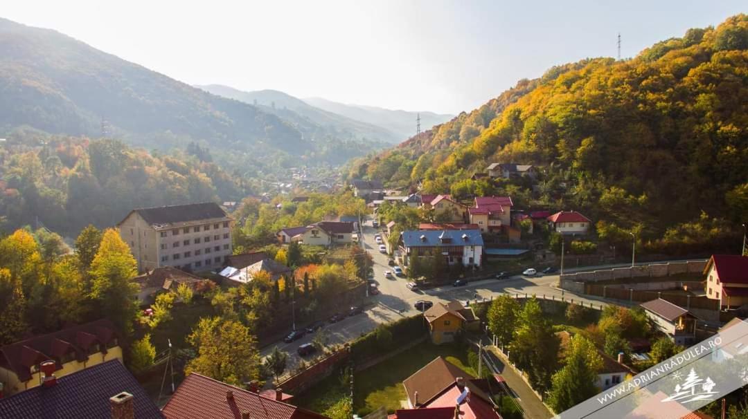 Cazare Apartament Cu 2 Camere Nehoiu Exteriér fotografie