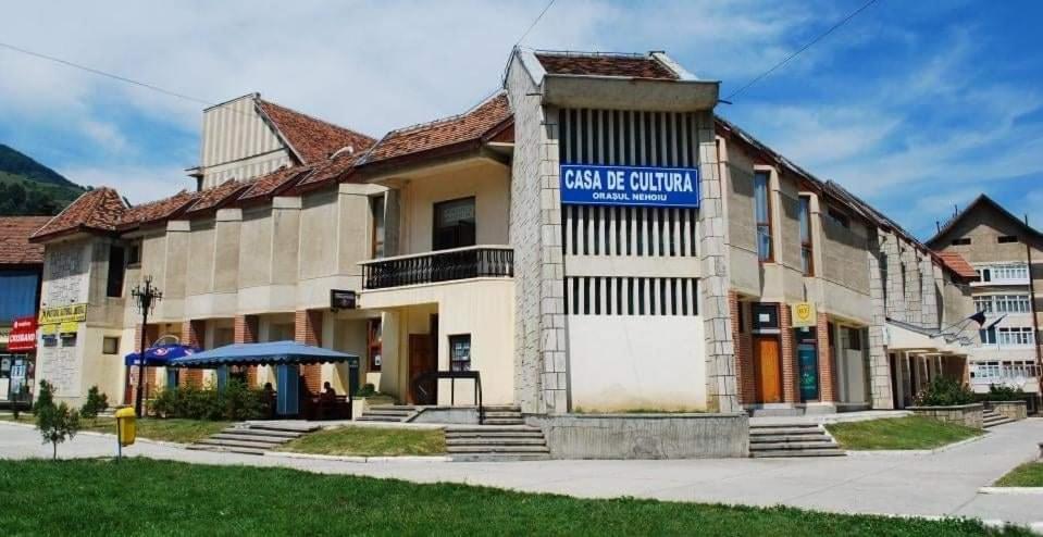 Cazare Apartament Cu 2 Camere Nehoiu Exteriér fotografie