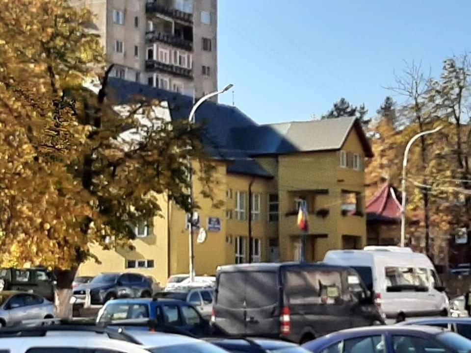 Cazare Apartament Cu 2 Camere Nehoiu Exteriér fotografie