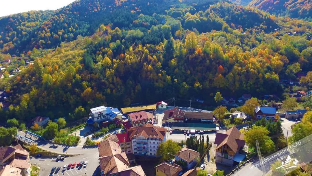 Cazare Apartament Cu 2 Camere Nehoiu Exteriér fotografie